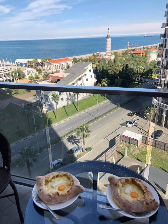 Apartment Sea Tower Khimshiashvili 15 バトゥーミ エクステリア 写真