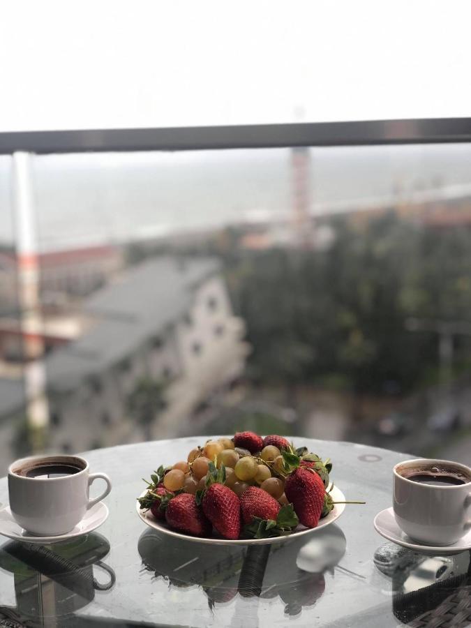 Apartment Sea Tower Khimshiashvili 15 バトゥーミ エクステリア 写真