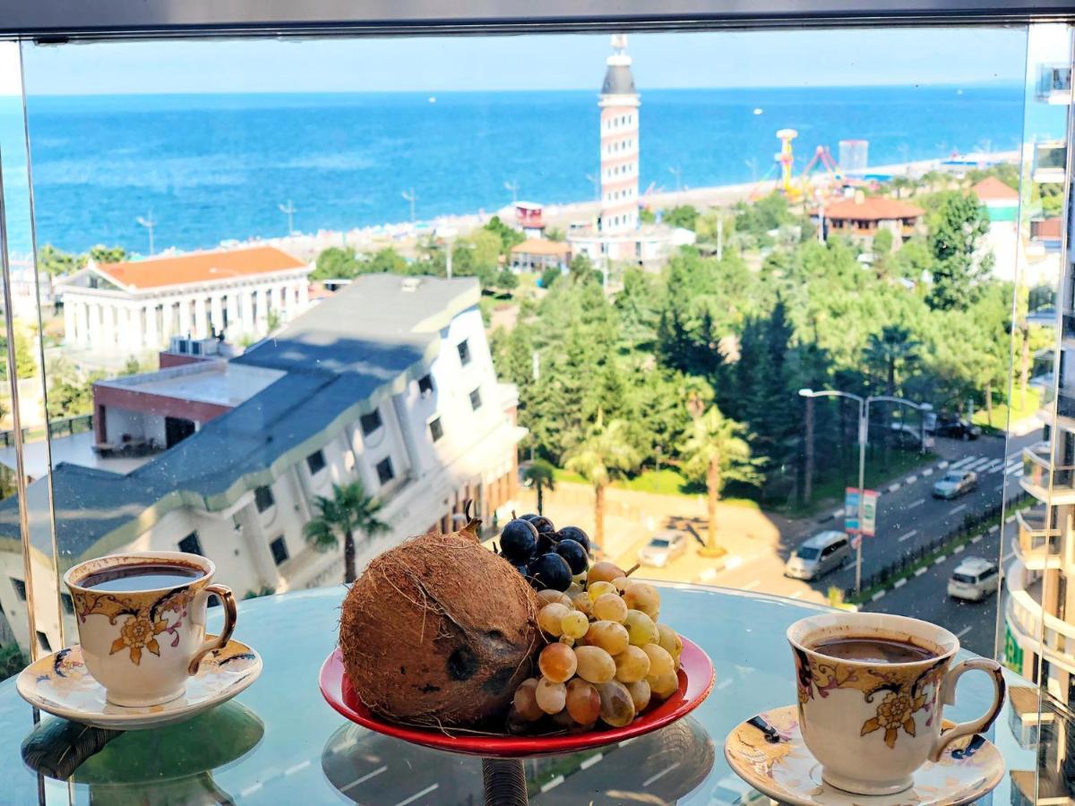 Apartment Sea Tower Khimshiashvili 15 バトゥーミ エクステリア 写真
